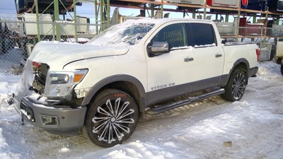 J24159, 18 Titan, 5.6L.jpg