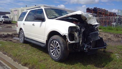 J26086, 17 Expedition, 3.5L.jpg