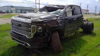 J26091, 23 Sierra3500, 6.6L Diesel.jpg